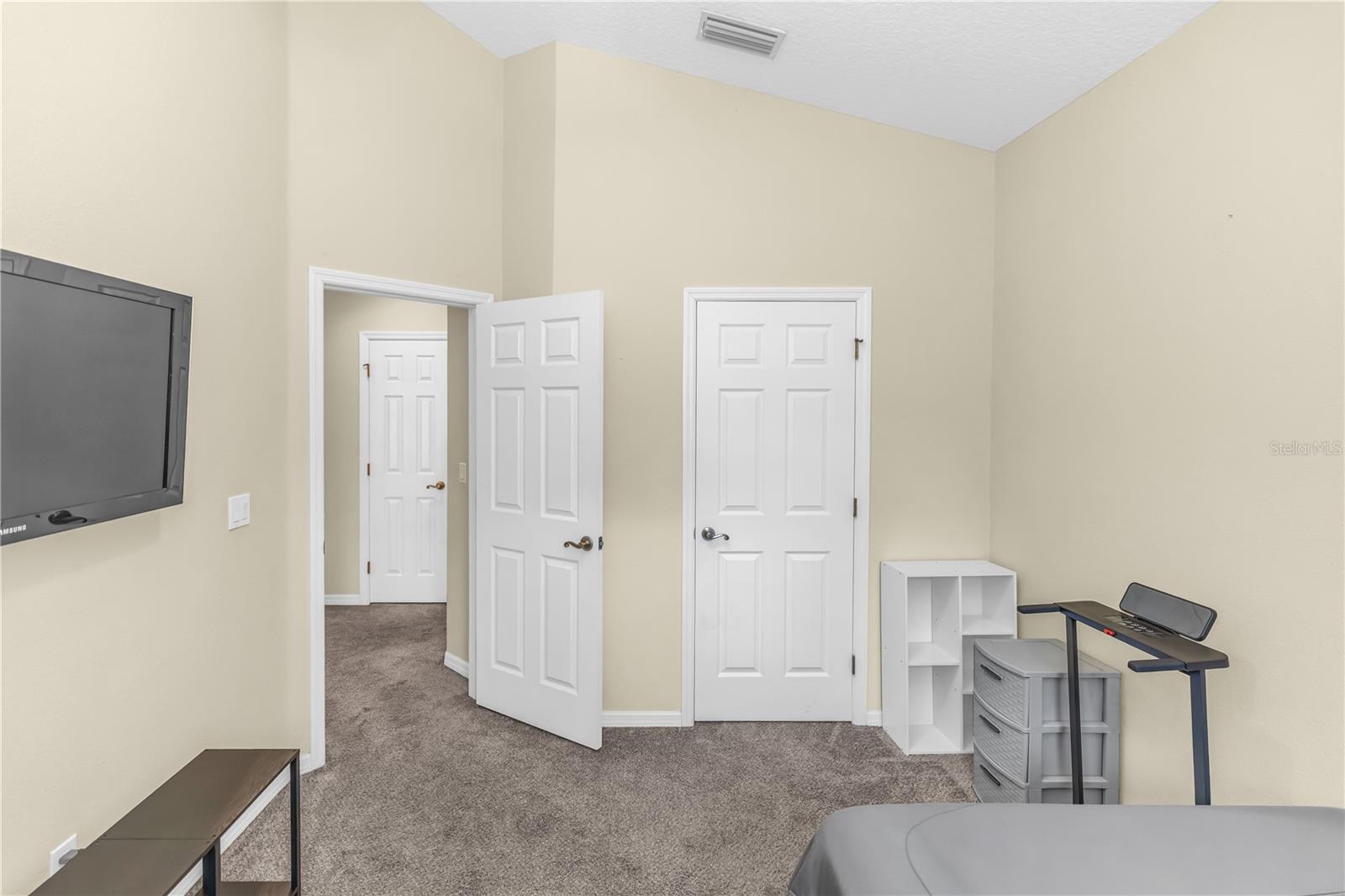 BARCLAY RESERVE TWNHMS - Residential