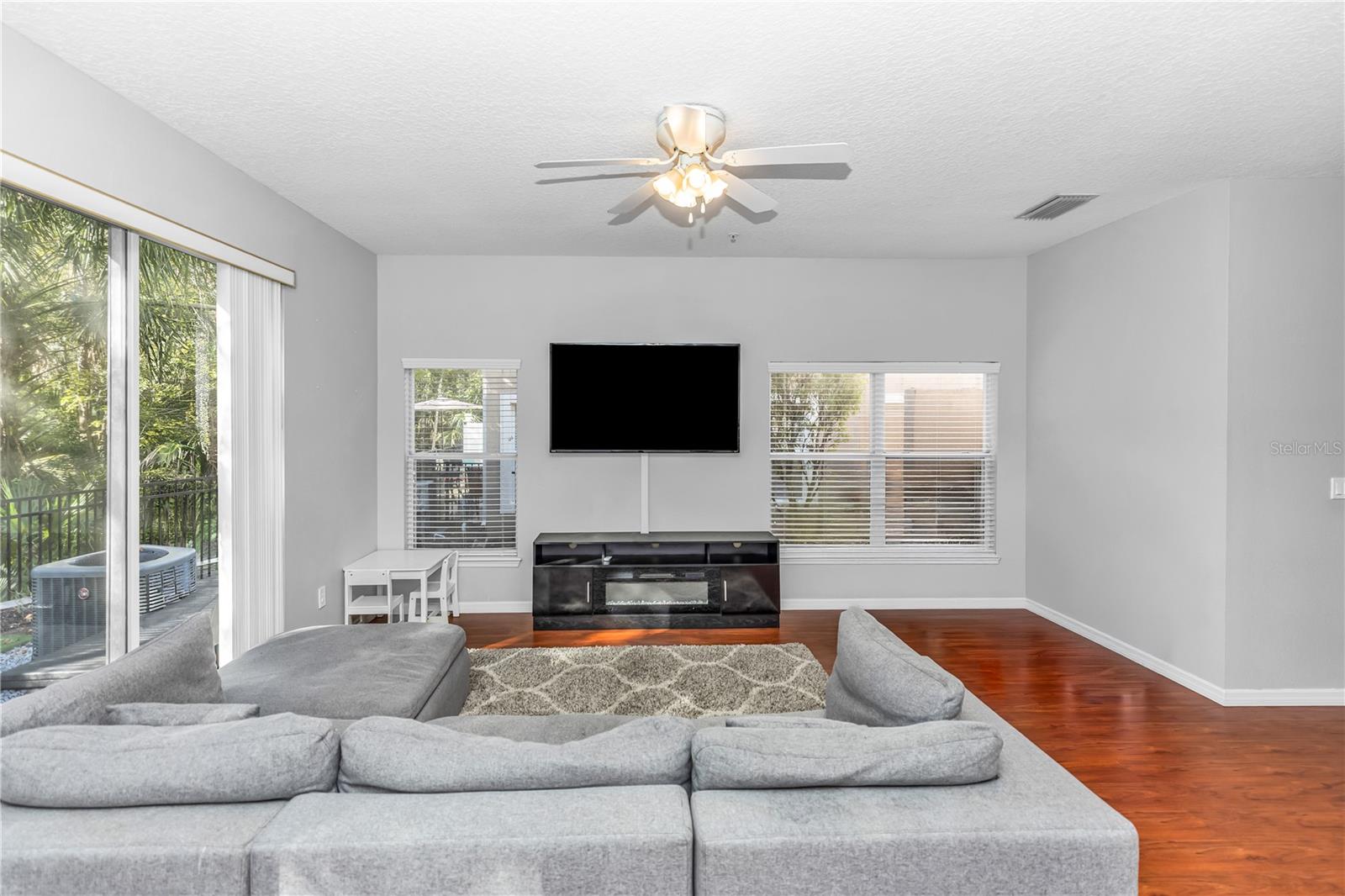 BARCLAY RESERVE TWNHMS - Residential