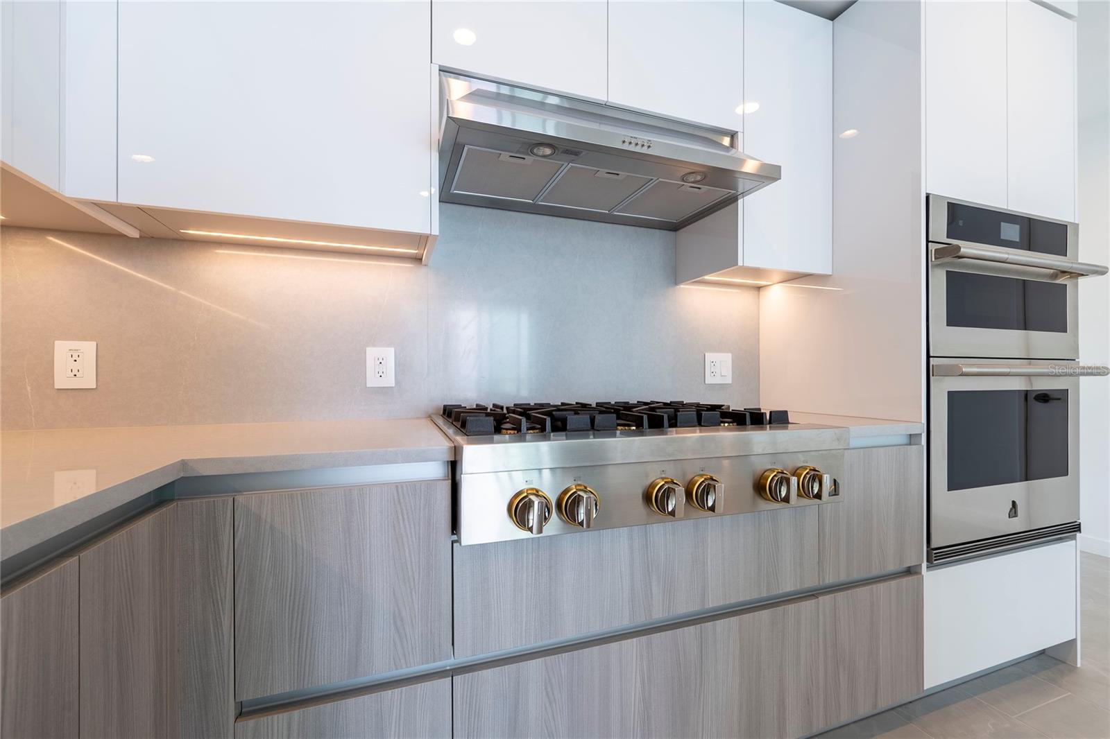 400 CENTRAL - Residential