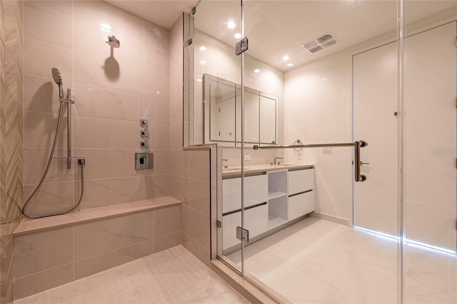 400 CENTRAL - Residential