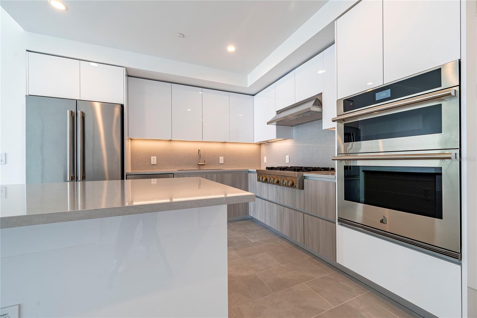 400 CENTRAL - Residential