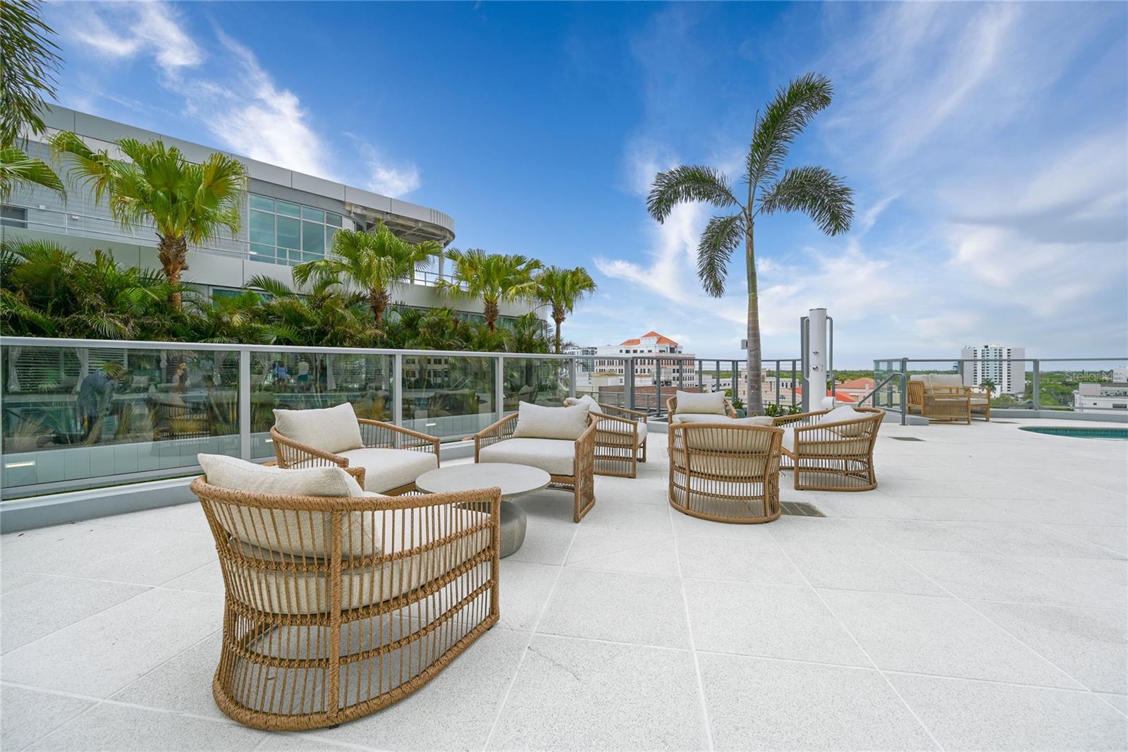 400 CENTRAL - Residential