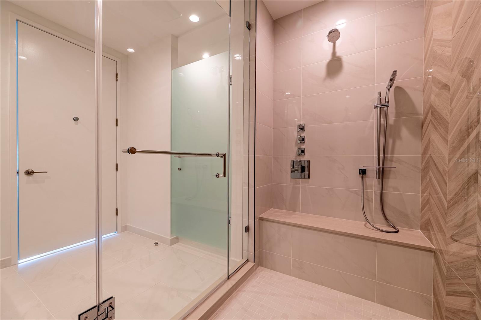 400 CENTRAL - Residential