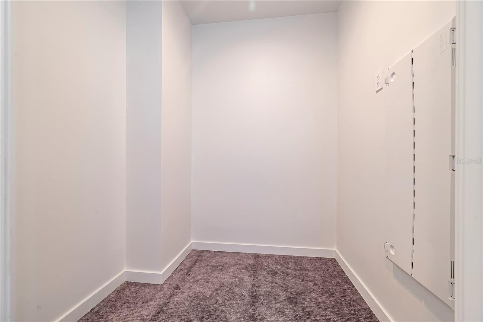 400 CENTRAL - Residential