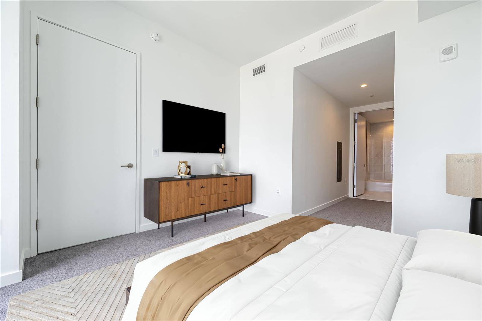 400 CENTRAL - Residential