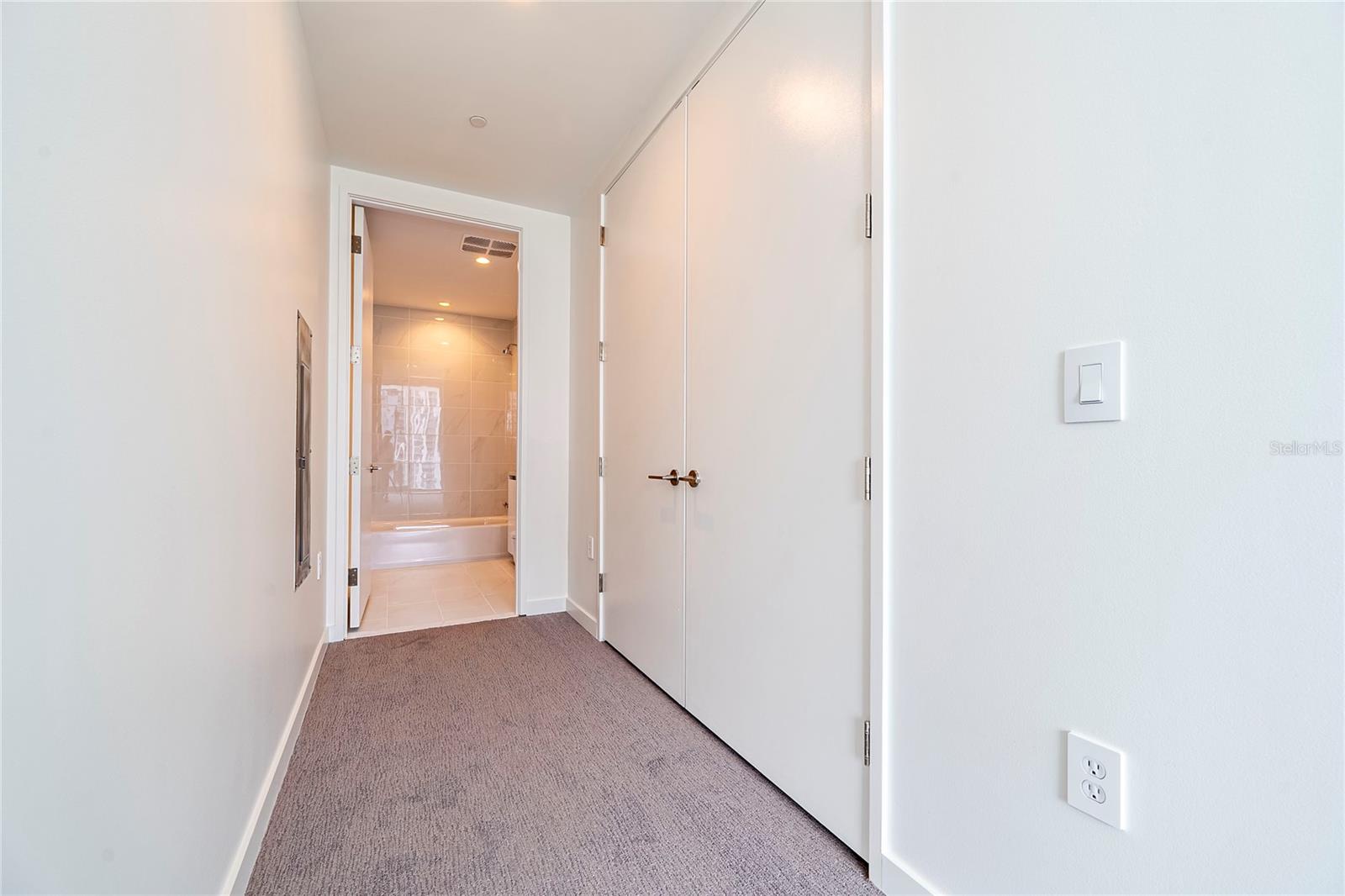 400 CENTRAL - Residential