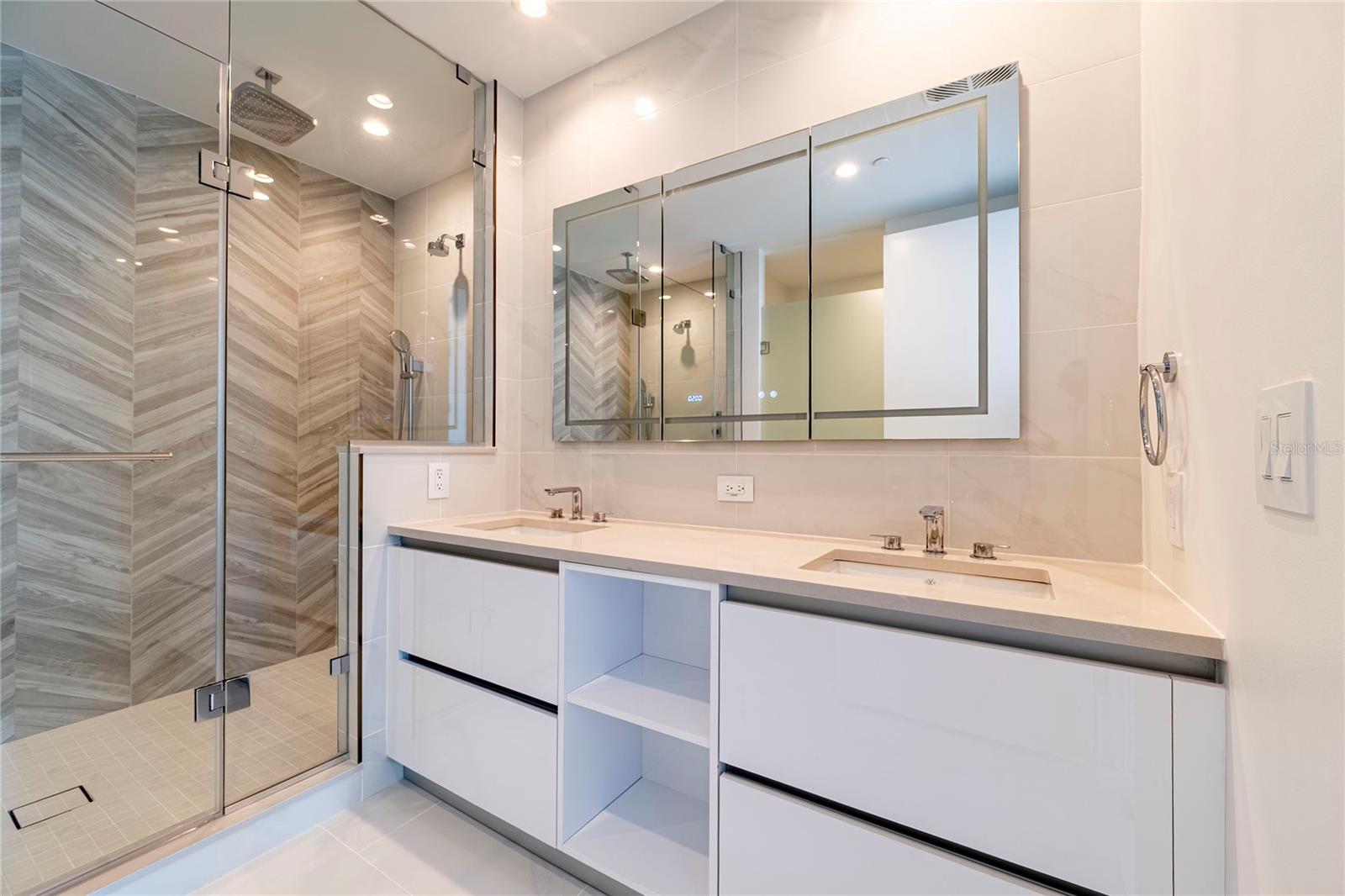 400 CENTRAL - Residential