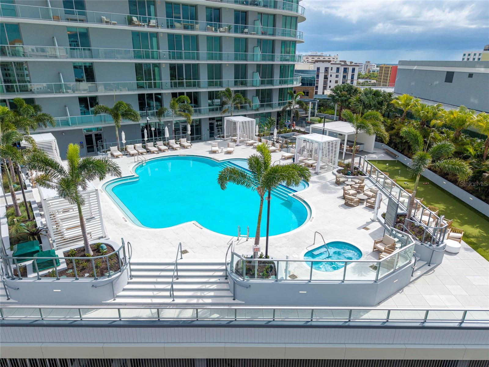 400 CENTRAL - Residential