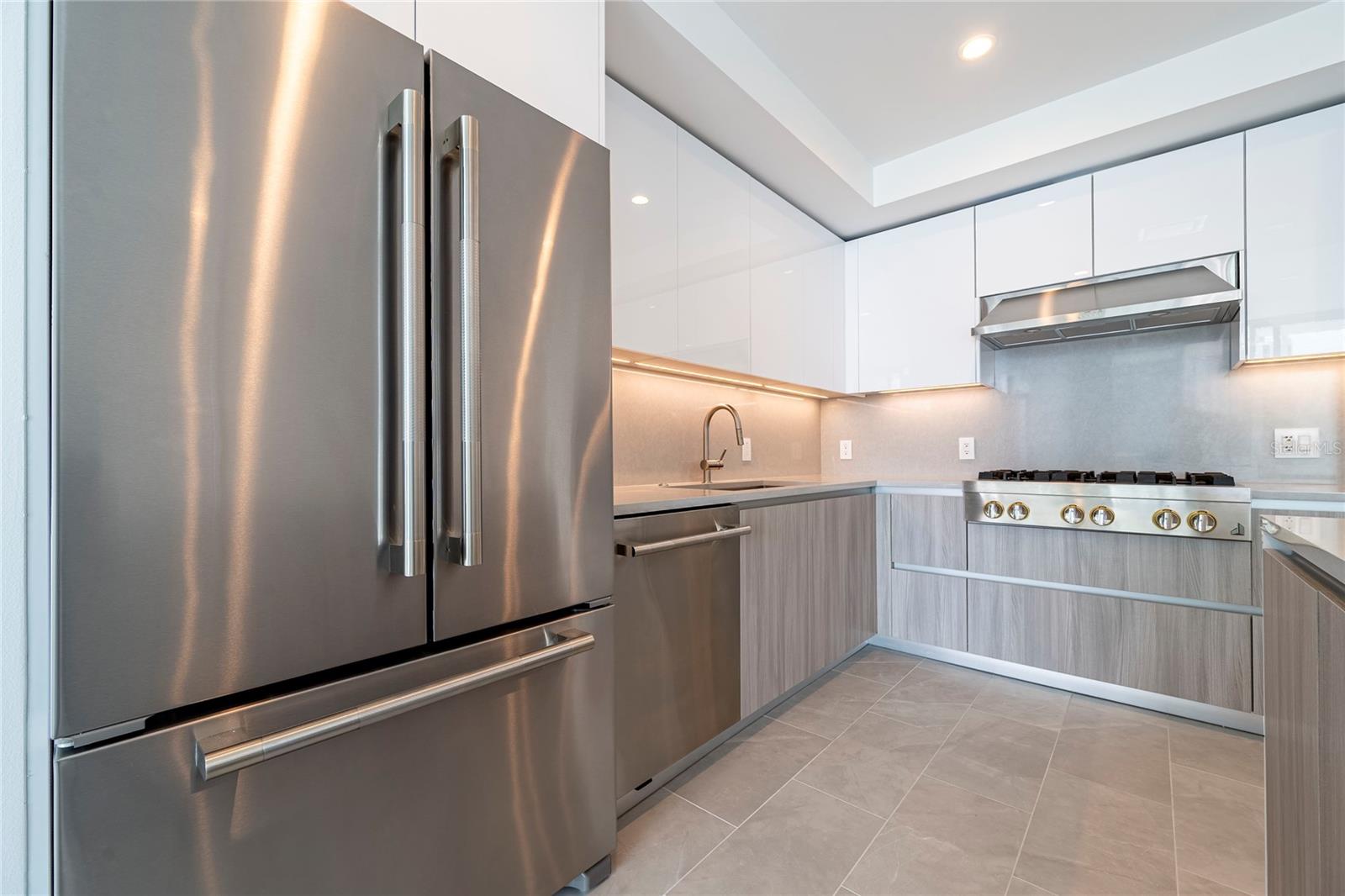 400 CENTRAL - Residential