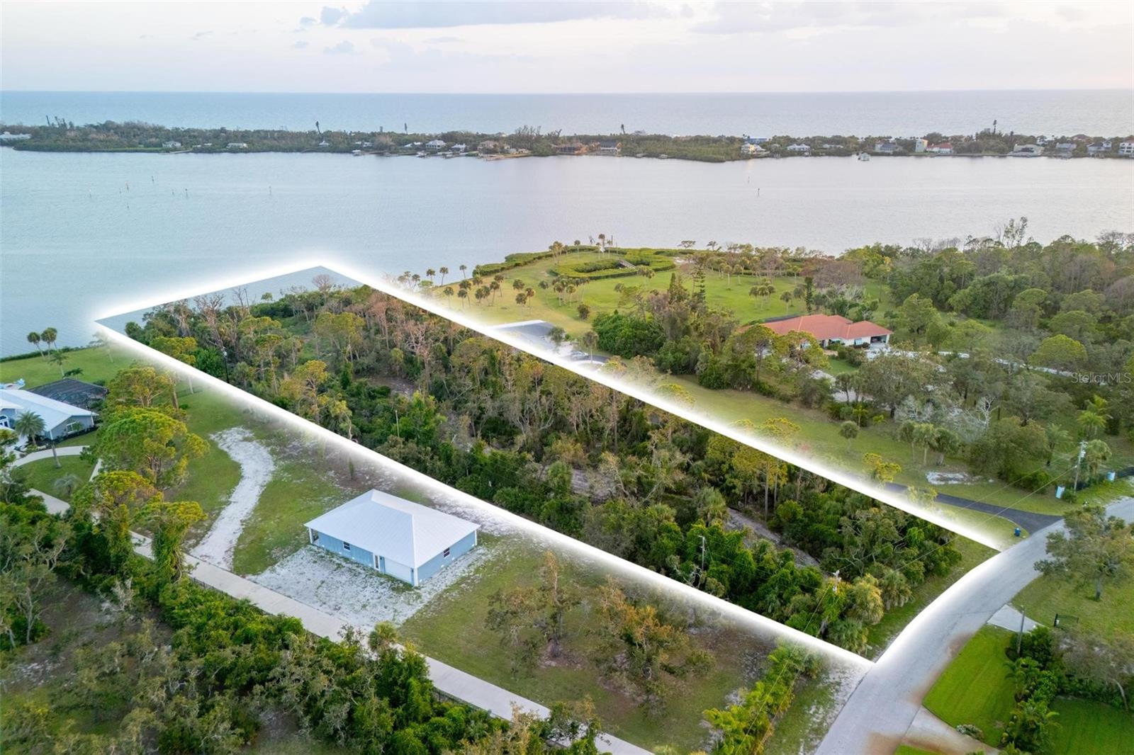 ENGLEWOOD GARDENS - Land