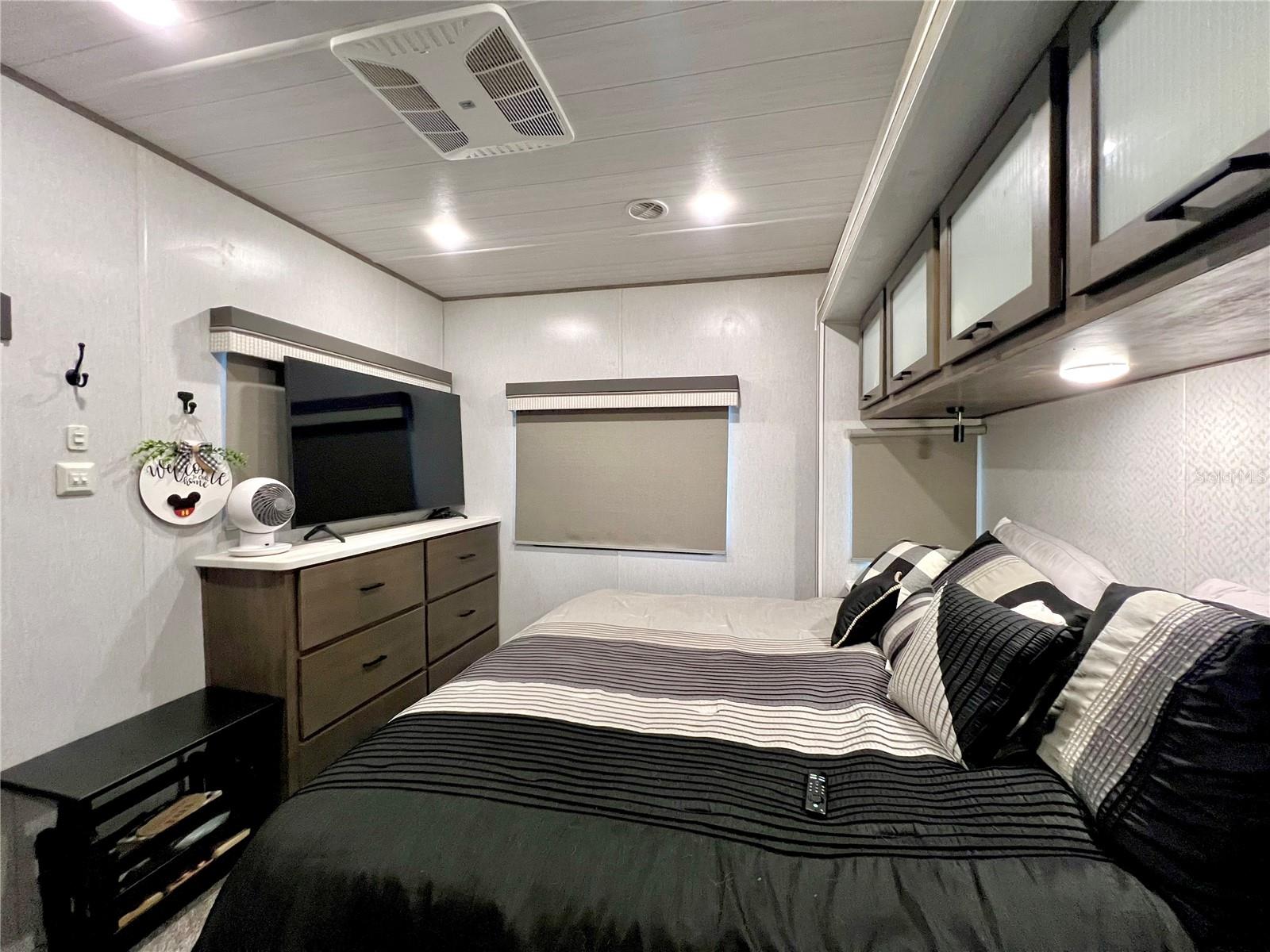 SUN AIR NORTH - Land