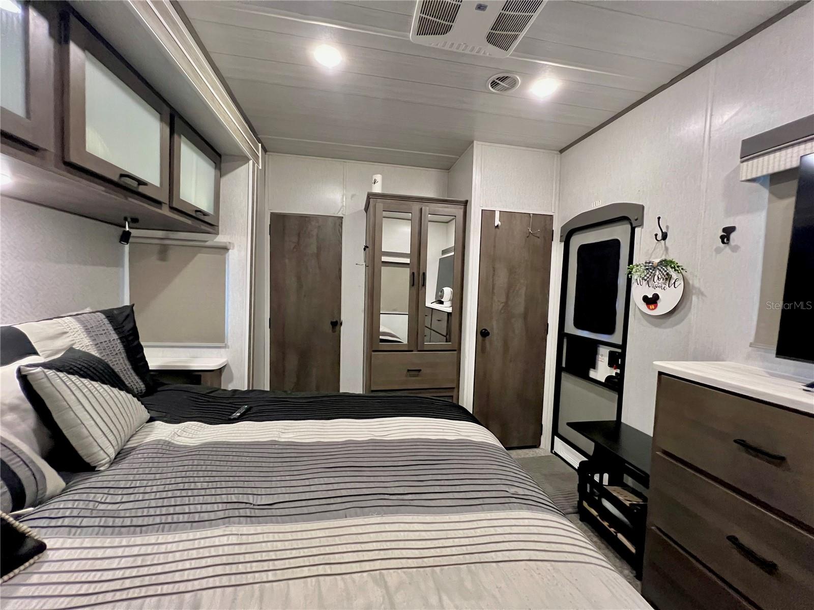 SUN AIR NORTH - Land