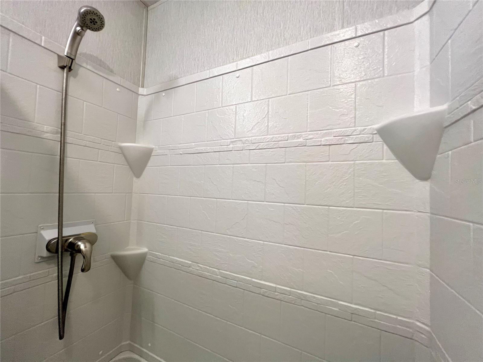 SUN AIR NORTH - Land