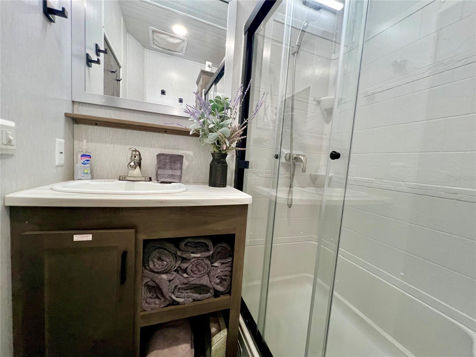 SUN AIR NORTH - Land