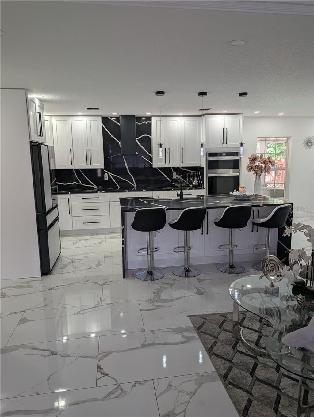 Photo of 911 Bear Lake Road, Apopka, FL 32703 (MLS # O6403156)