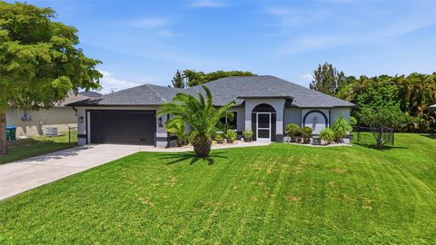 Photo of 123 SW 29th Street, Cape Coral, FL 33914 (MLS # C7524895)