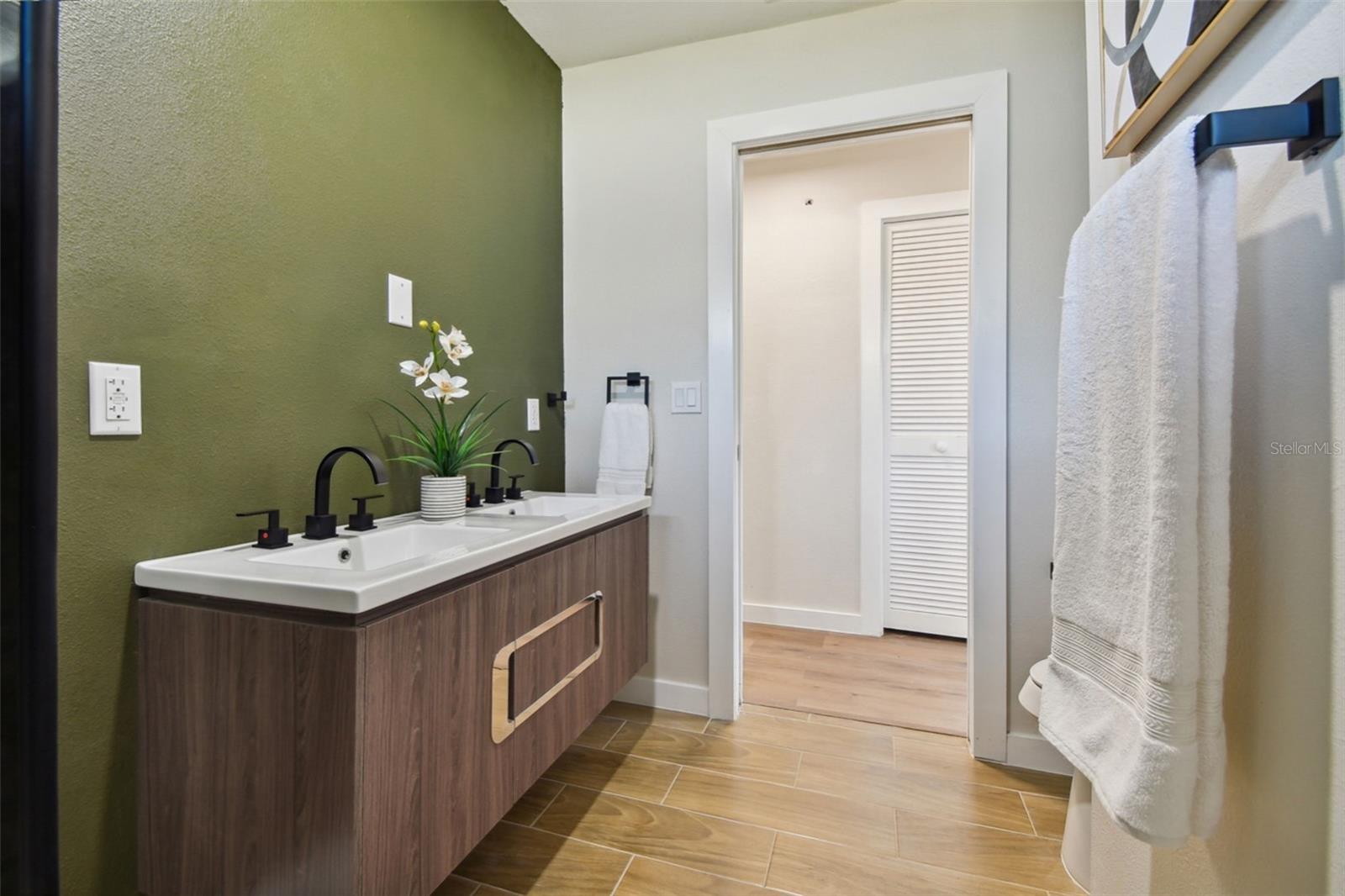 AMBLESIDE 2ND ADD - Residential