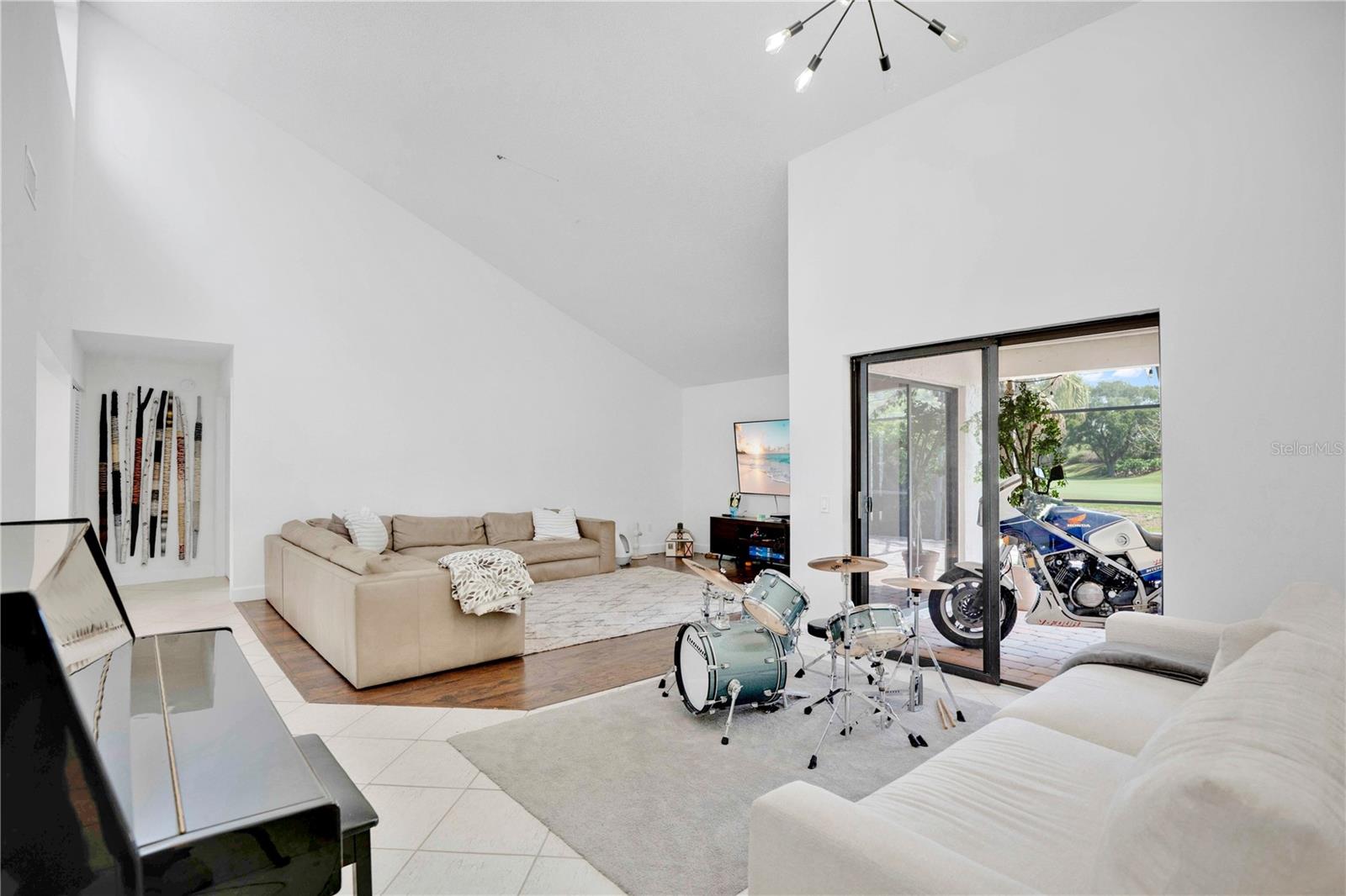 ORANGE TREE COUNTRY CLUB - Residential