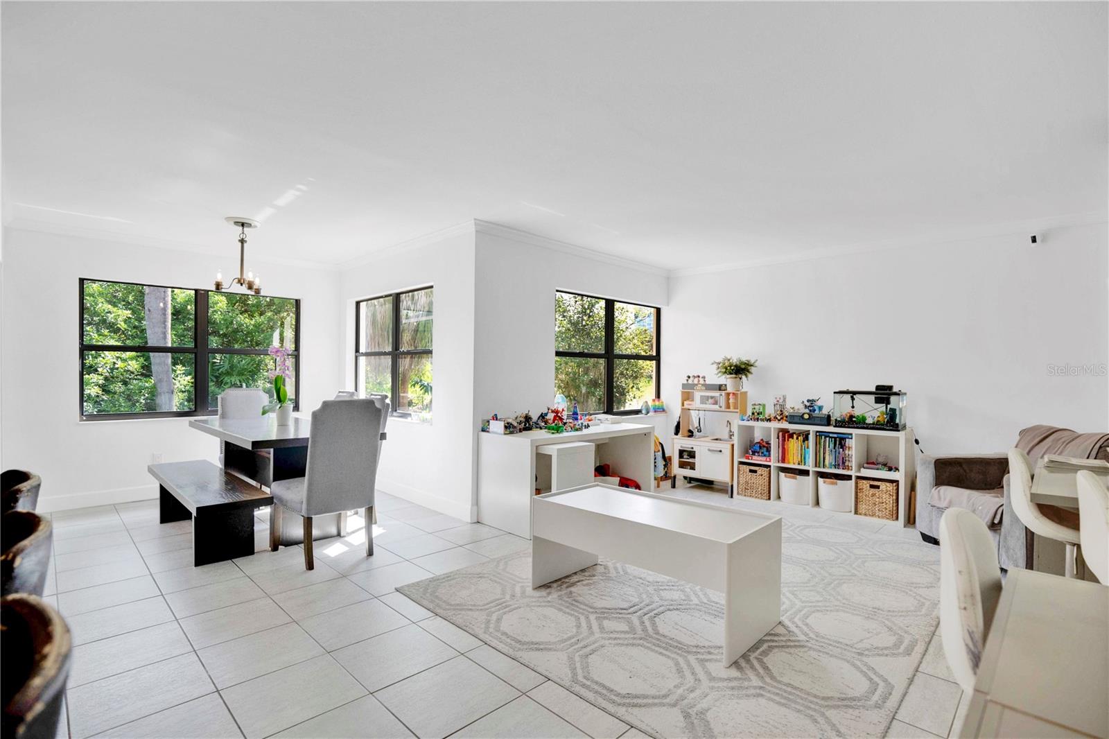 ORANGE TREE COUNTRY CLUB - Residential