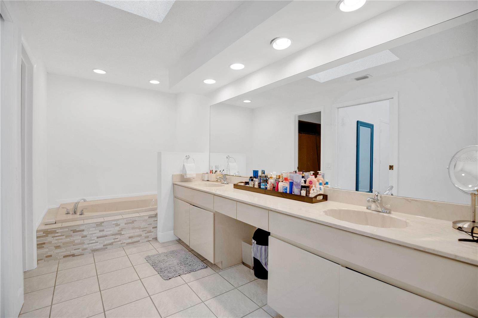 ORANGE TREE COUNTRY CLUB - Residential