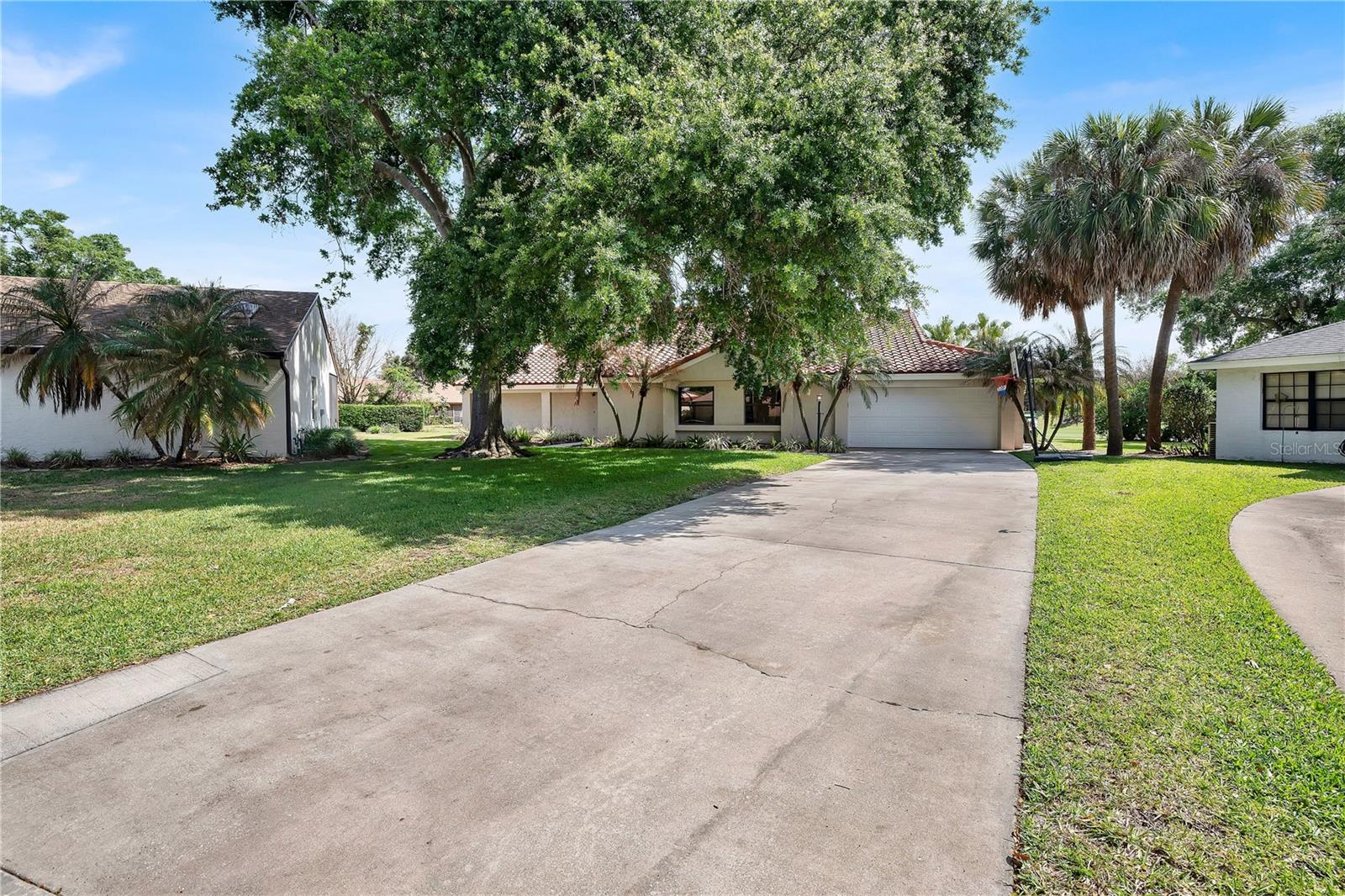 ORANGE TREE COUNTRY CLUB - Residential