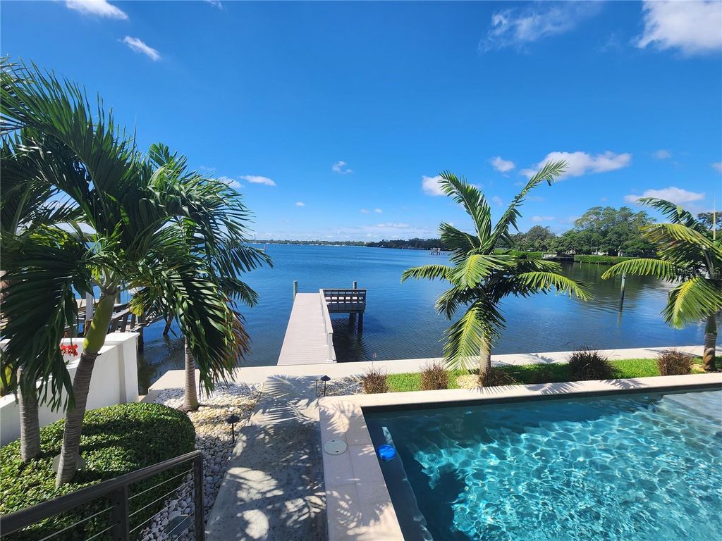 Photo of 2501 Sunrise Drive SE, St Petersburg, FL 33705 (MLS # TB8434280)