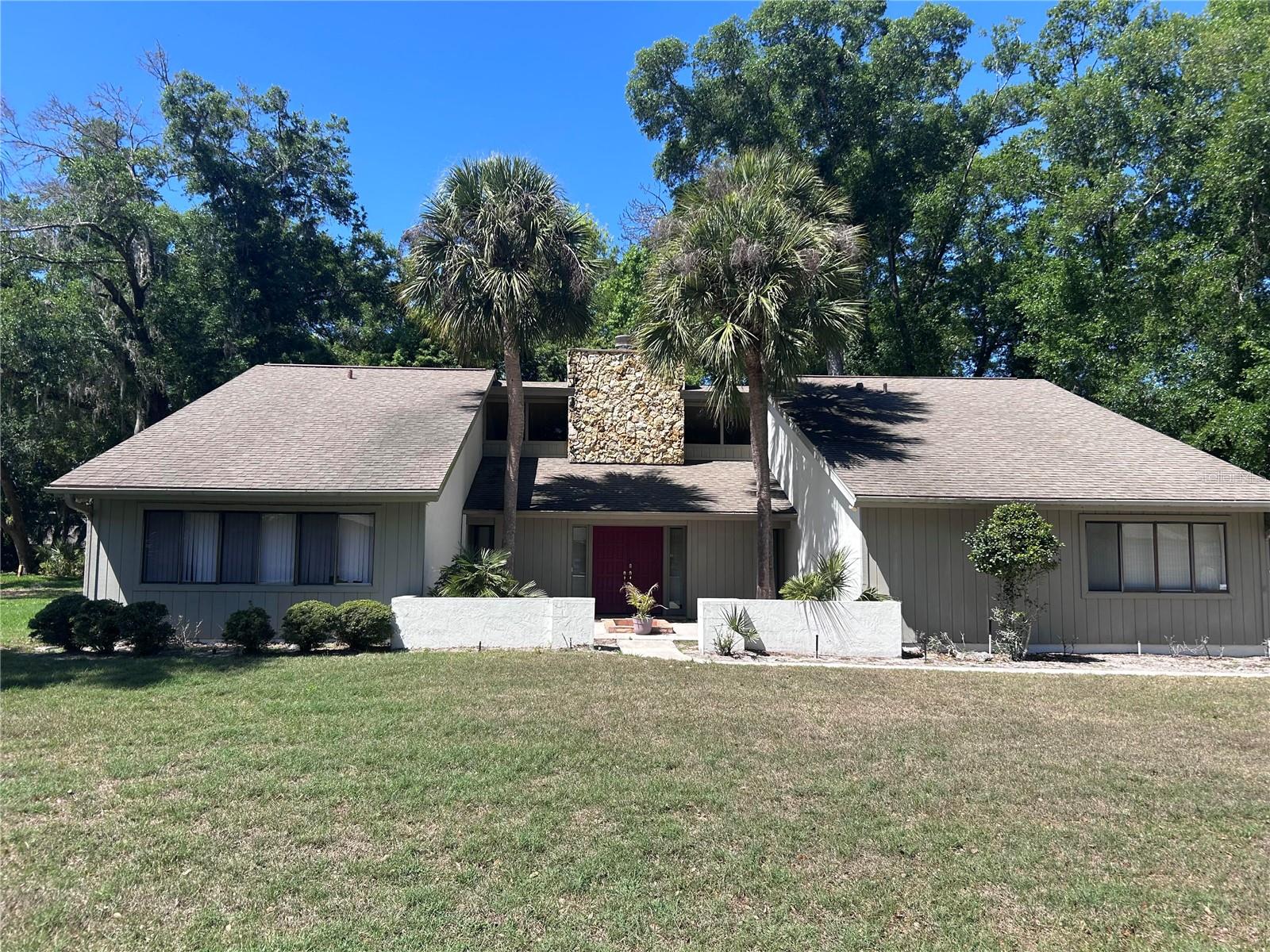 816 PINE SHADOW DRIVE