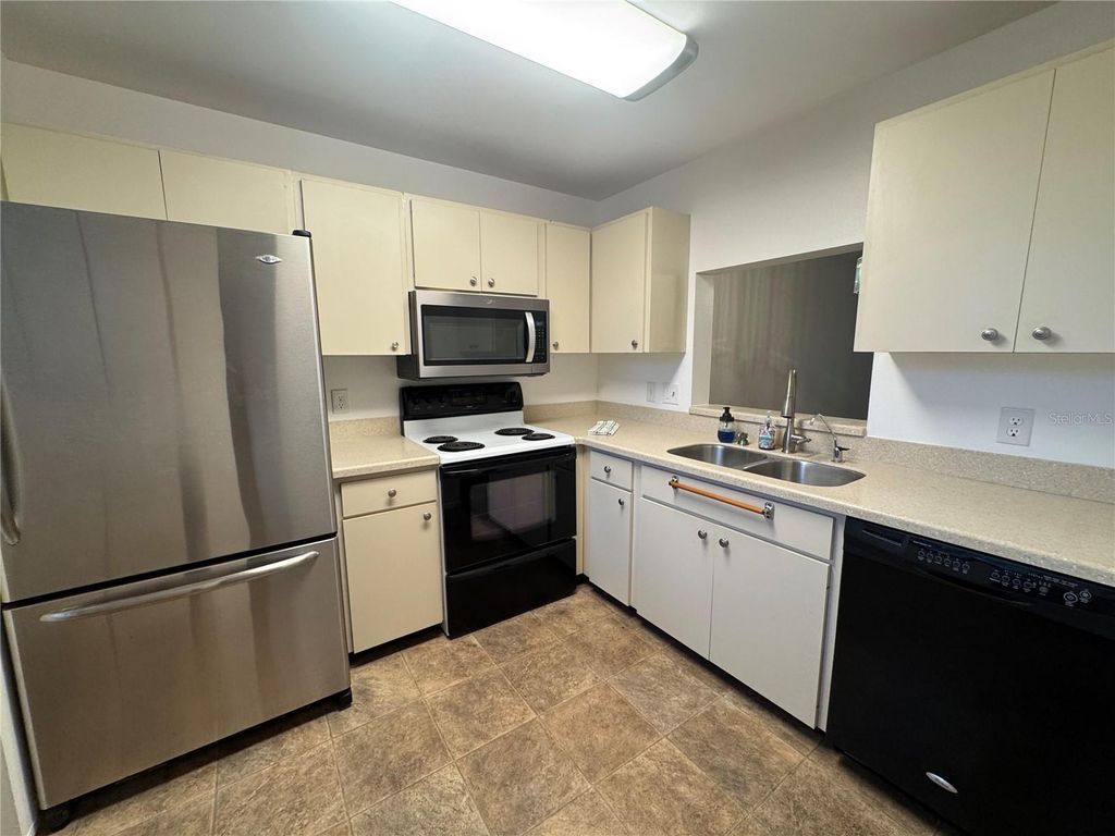 Photo of 379 Springdale Drive #379, Bradenton, FL 34210 (MLS # A4671276)