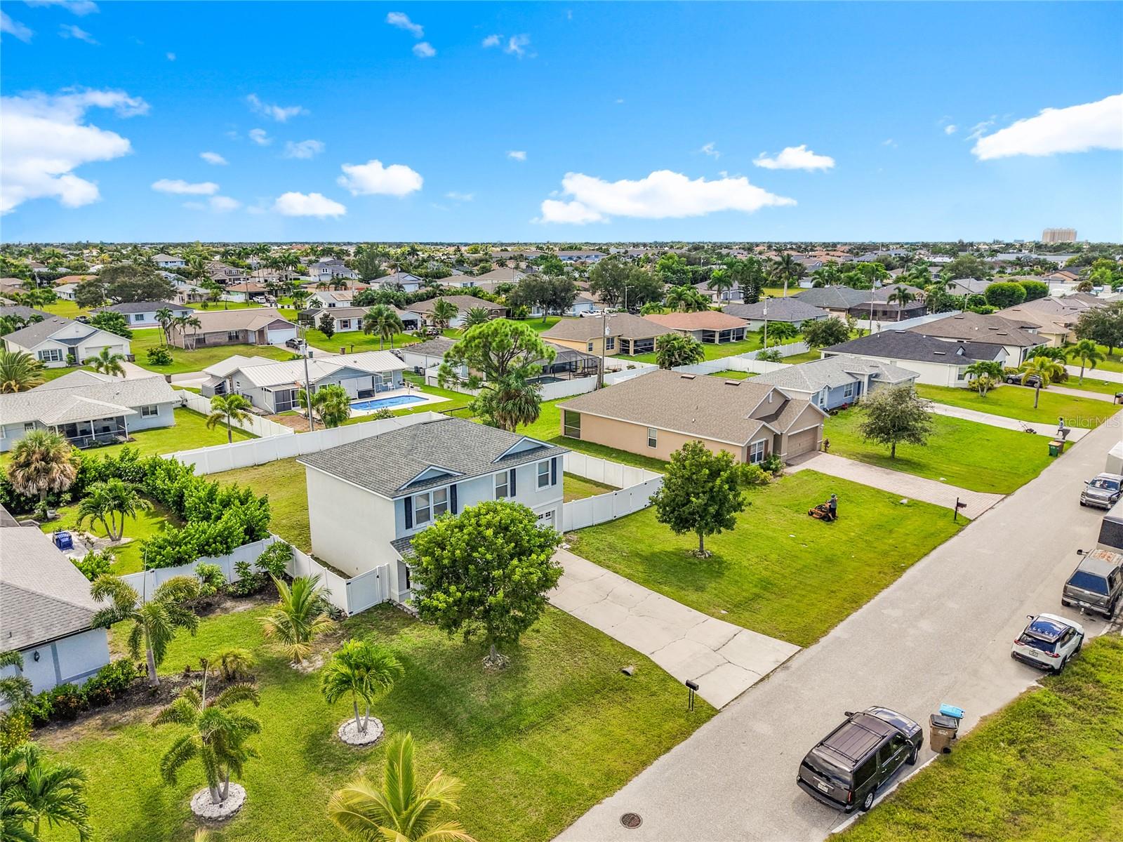 CAPE CORAL - Residential