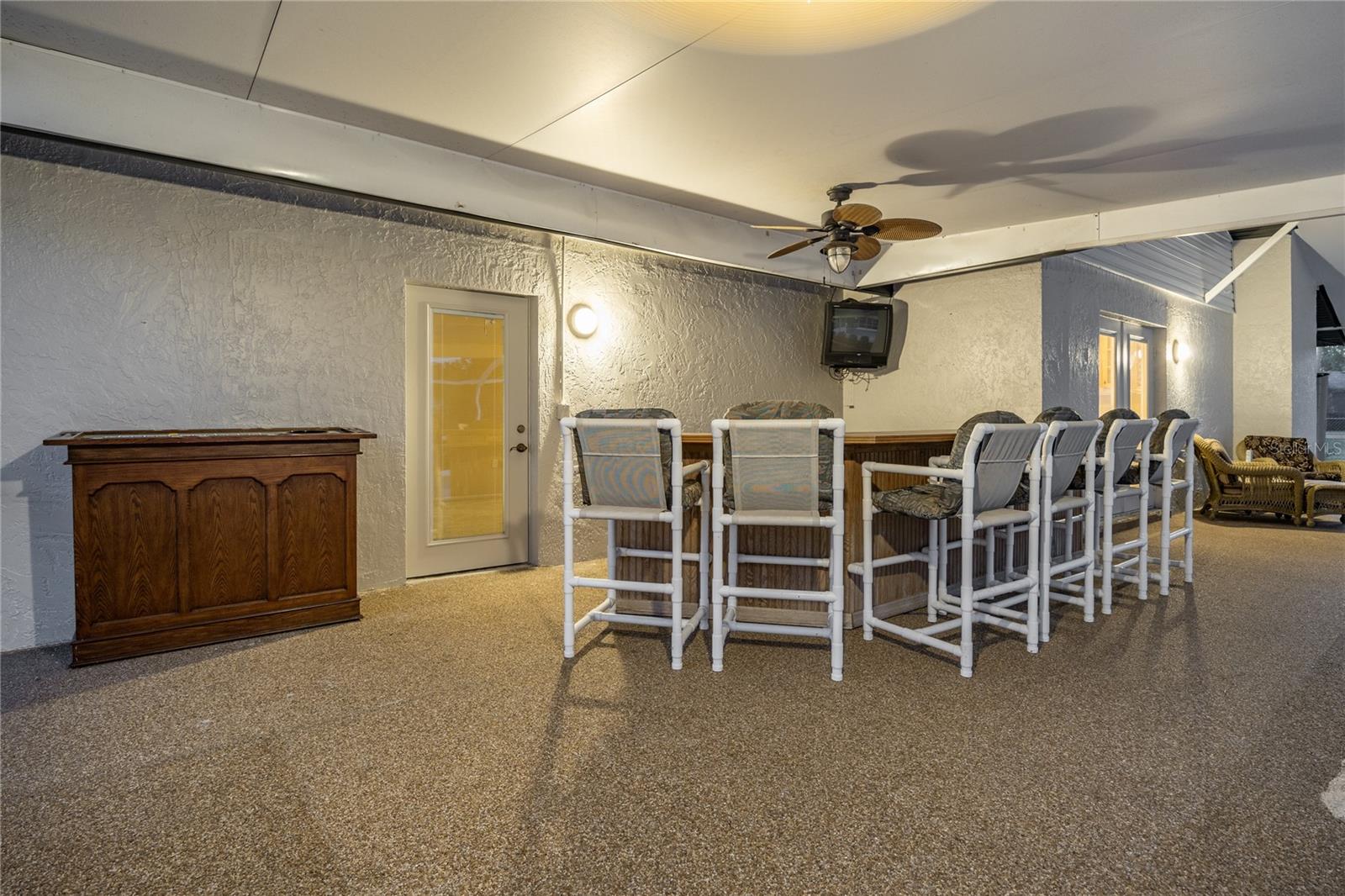 GROVE SHORE - Residential