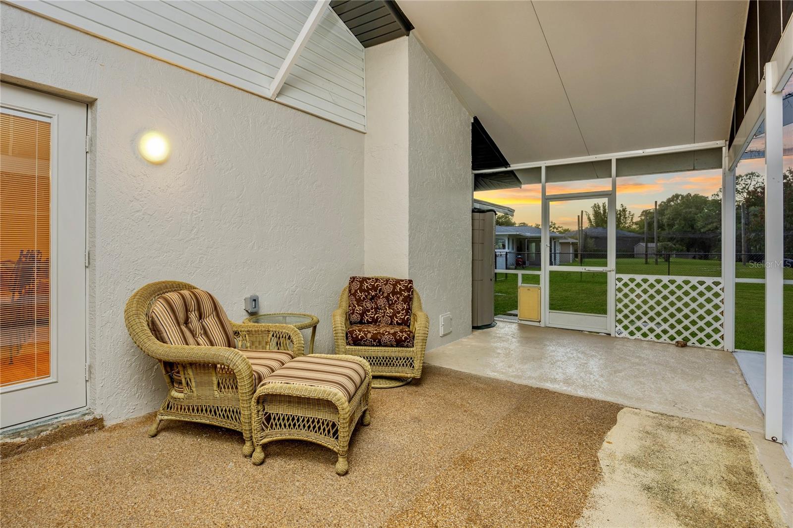 GROVE SHORE - Residential