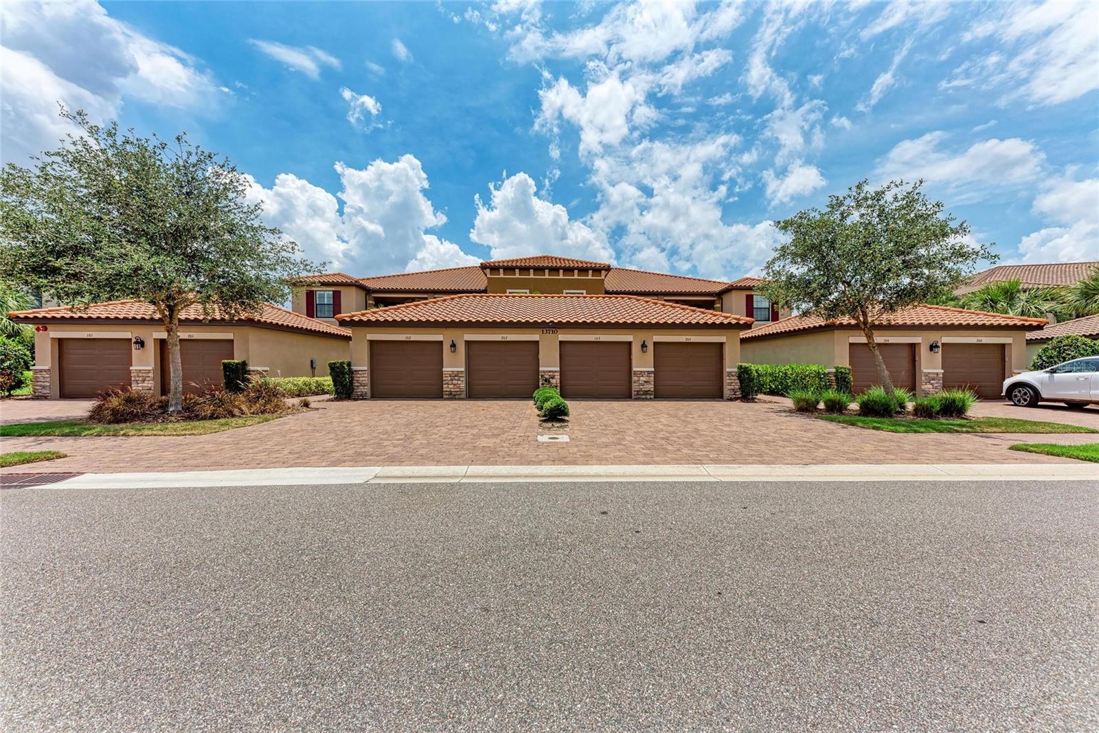 13710 MESSINA LOOP 201