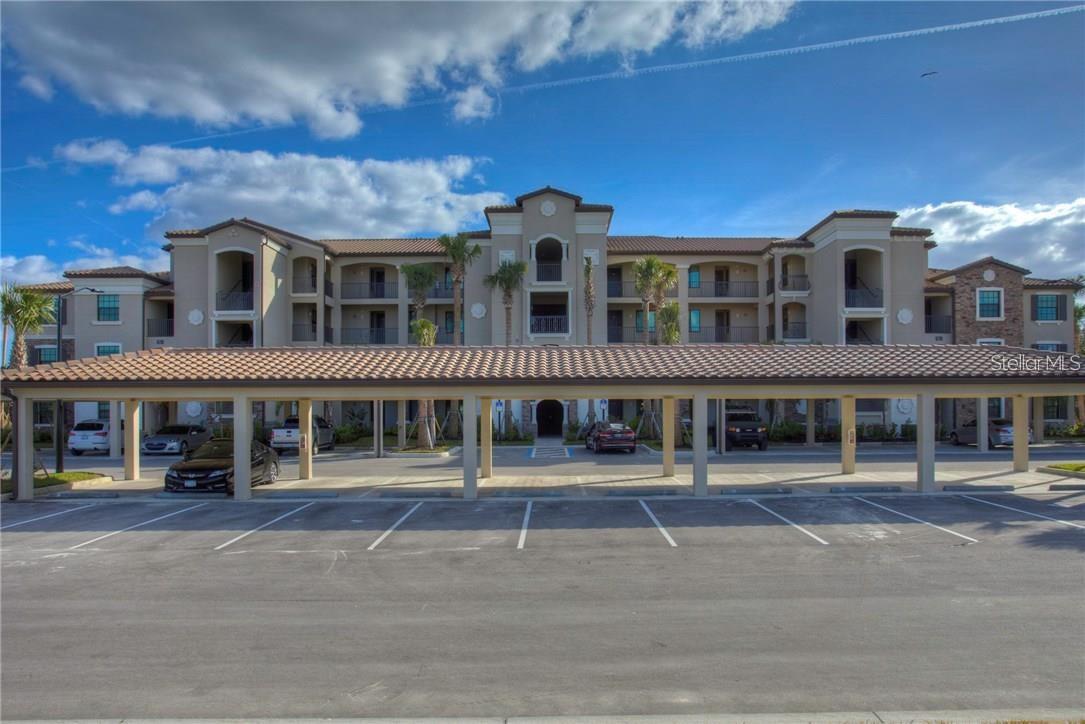 Beautiful coastal inspired ground floor end unit featuring a separate den. This light and bright unit offers 2 bedrooms and two bathrooms with a separate den that has a desk and queen size pull out sofa, which can be used as an office or to accommodate overnight guests. Enjoy gorgeous lake and golf course views while you entertain on the screened in lanai. Navigate the new 36 hole Arnold Palmer designed unique and challenging golf course and enjoy the Best resort style living in Lakewood Ranch's newest golf Community! AMENITIES INCLUDE CLUBHOUSE WITH RESTAURANT AND BAR, FITNESS CENTER, RESORT SWIMMING POOLS WITH OUTDOOR GRILLE AND POOLSIDE SERVICE, A FULL SERVICE SPA FOR MASSAGES AND FACIALS, 8 TENNIS COURTS AND MORE! Golf Membership transfer available. $65.00 monthly min. expenditure is required at the on-site Tiki Bar/Restaurant (Alcohol Excluded). Easy access to I-75, local shopping and dining, University Parkway, Sarasota Airport and all that Lakewood Ranch has to offer.