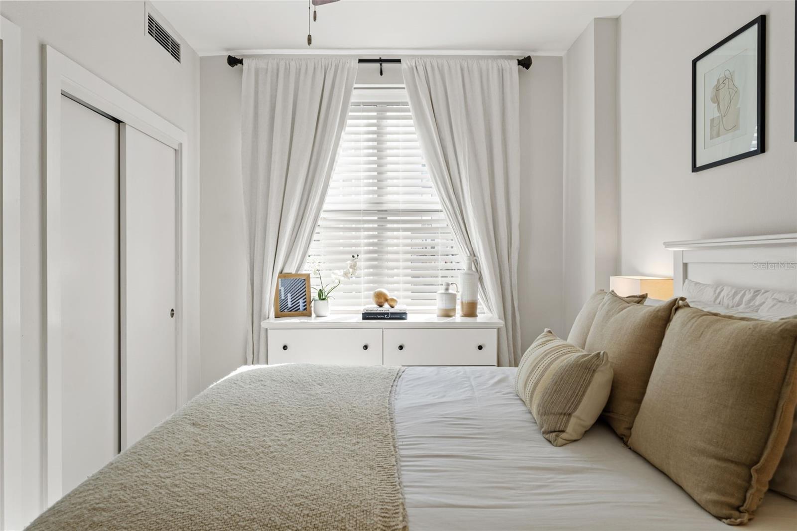 GRAND CENTRAL AT KENNEDY RESID - Residential