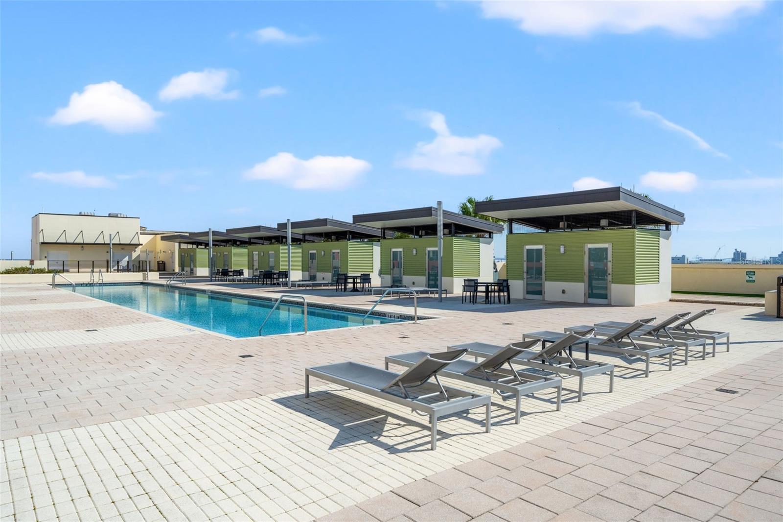 GRAND CENTRAL AT KENNEDY RESID - Residential