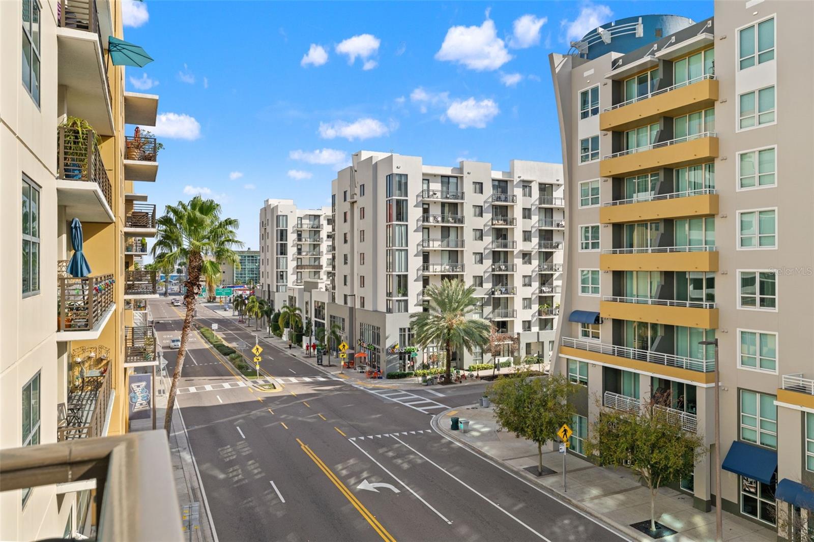 GRAND CENTRAL AT KENNEDY RESID - Residential