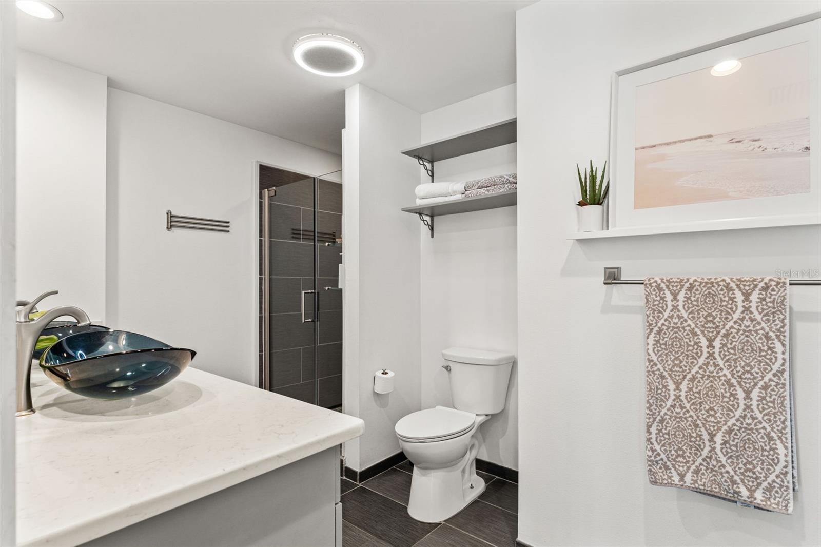 GRAND CENTRAL AT KENNEDY RESID - Residential