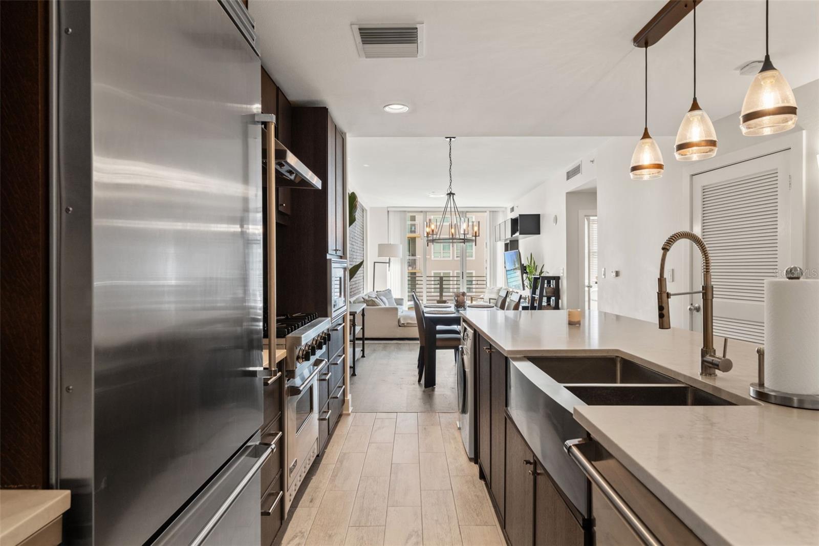 GRAND CENTRAL AT KENNEDY RESID - Residential