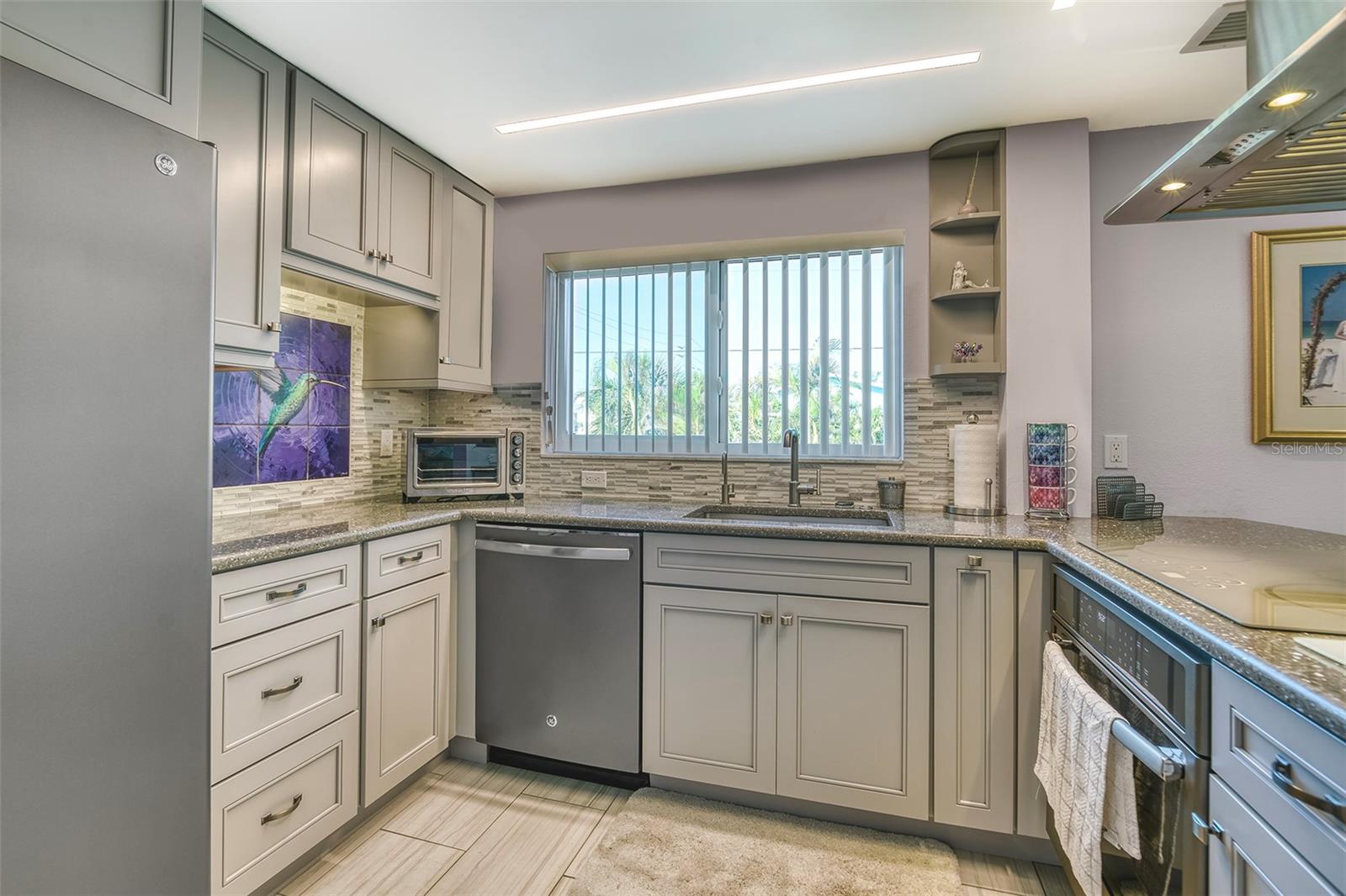 GULF VIEW TOWNHOUSES - Residential