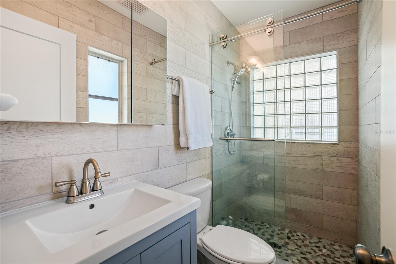 BELLE VISTA SHORES - Residential Lease
