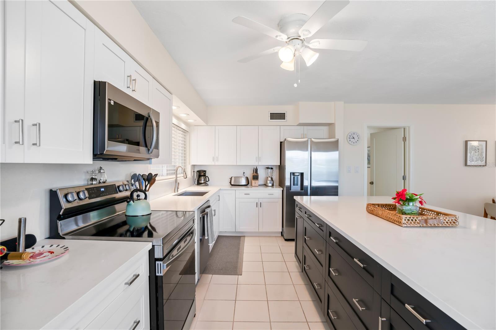BELLE VISTA SHORES - Residential Lease