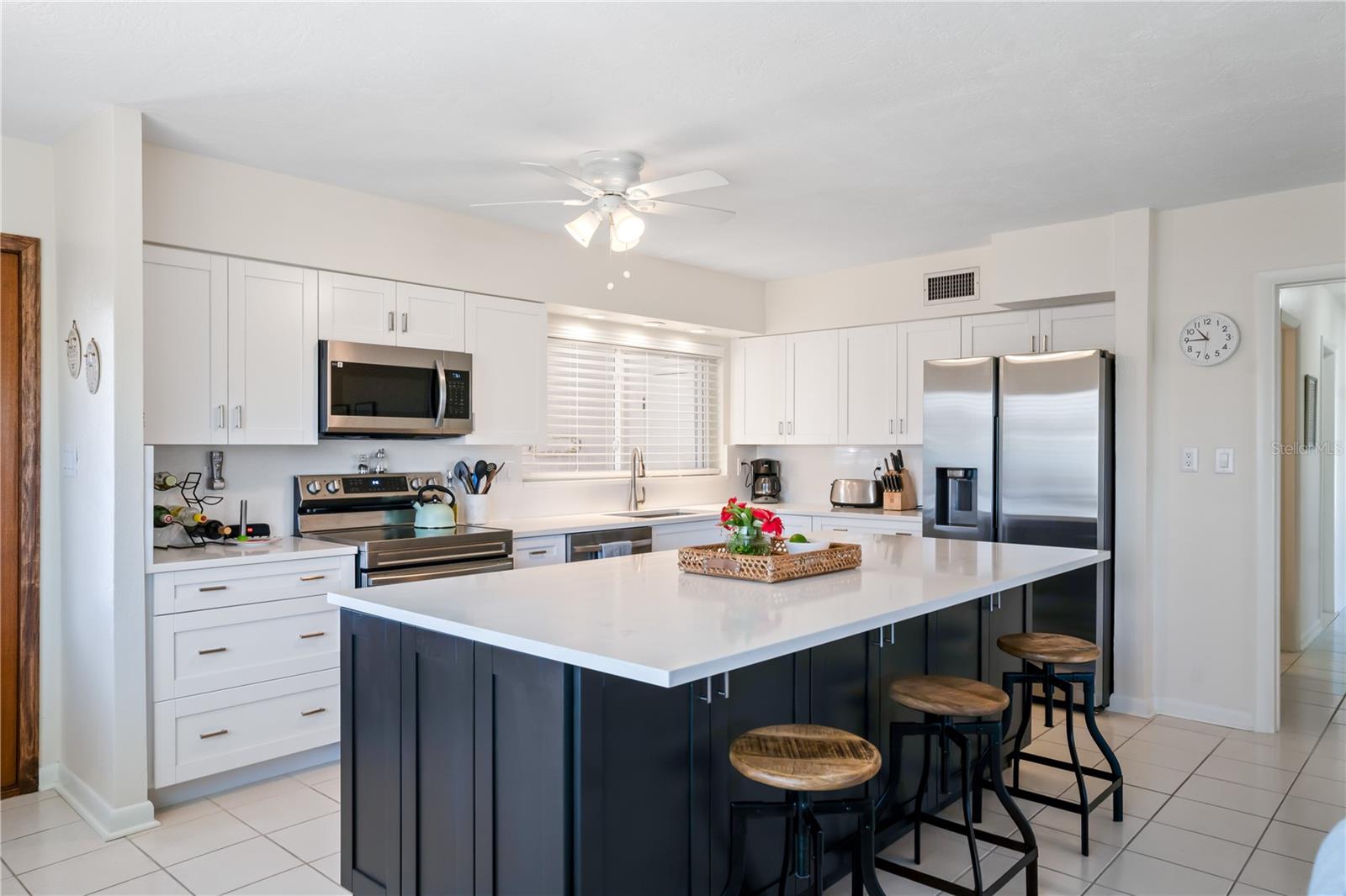 BELLE VISTA SHORES - Residential Lease