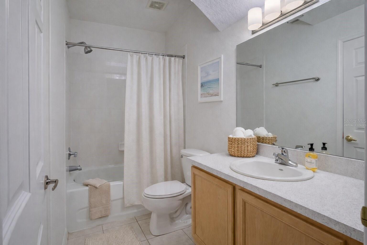 CALABAY PARC AT TOWER LAKE - Residential