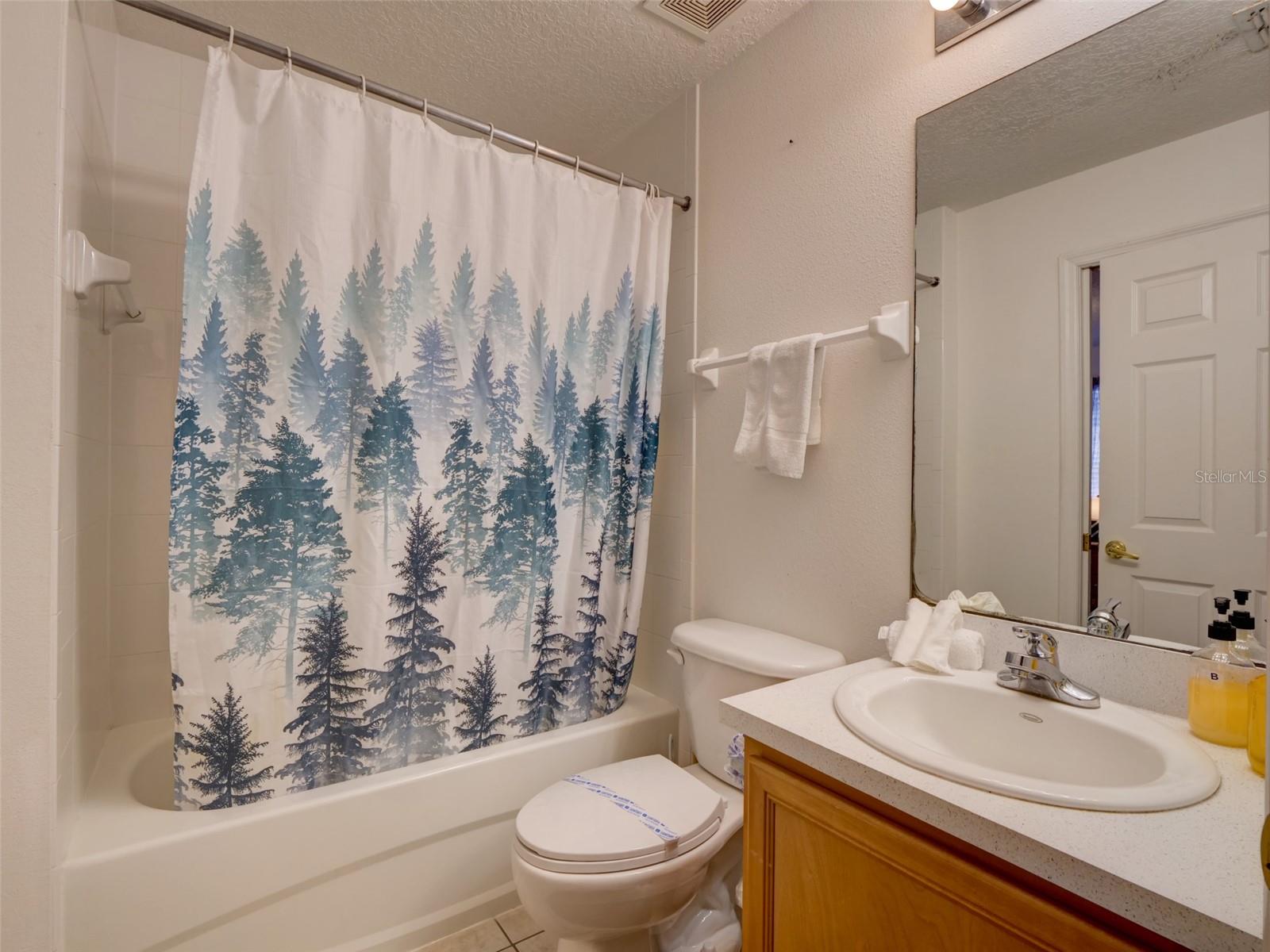 CALABAY PARC AT TOWER LAKE - Residential