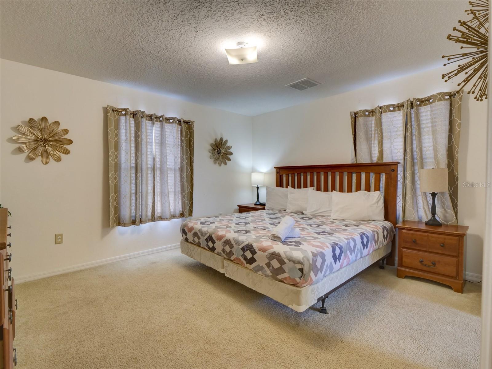 CALABAY PARC AT TOWER LAKE - Residential