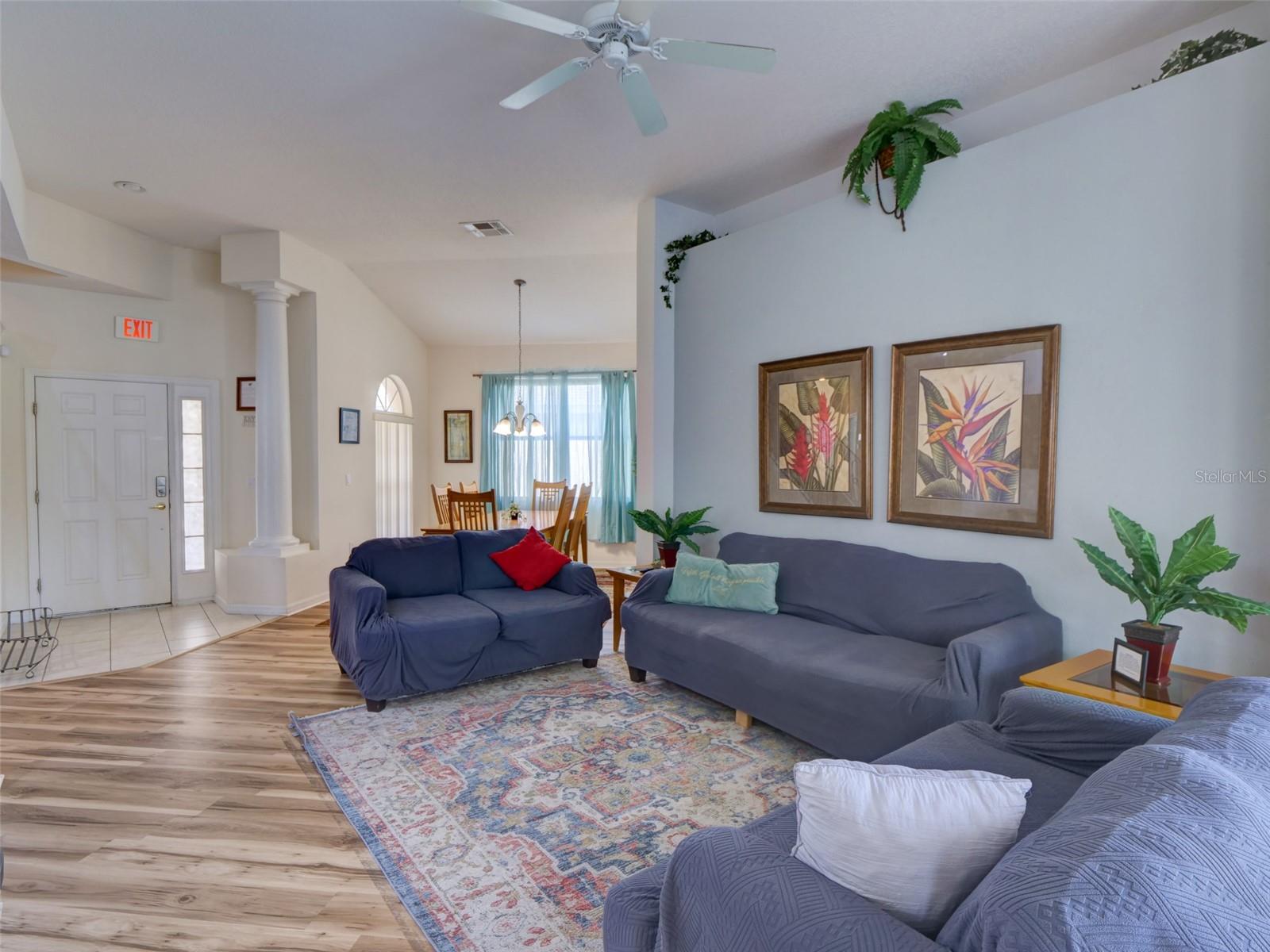 CALABAY PARC AT TOWER LAKE - Residential