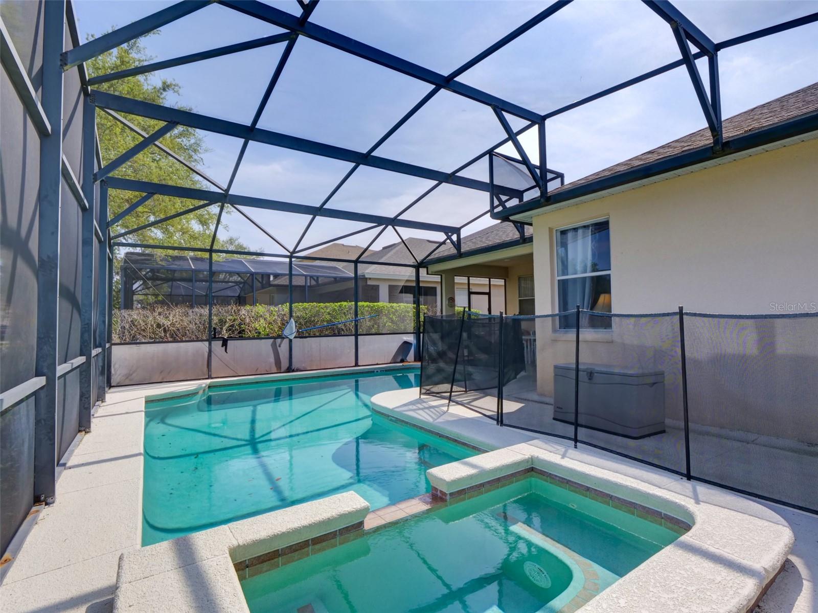 CALABAY PARC AT TOWER LAKE - Residential