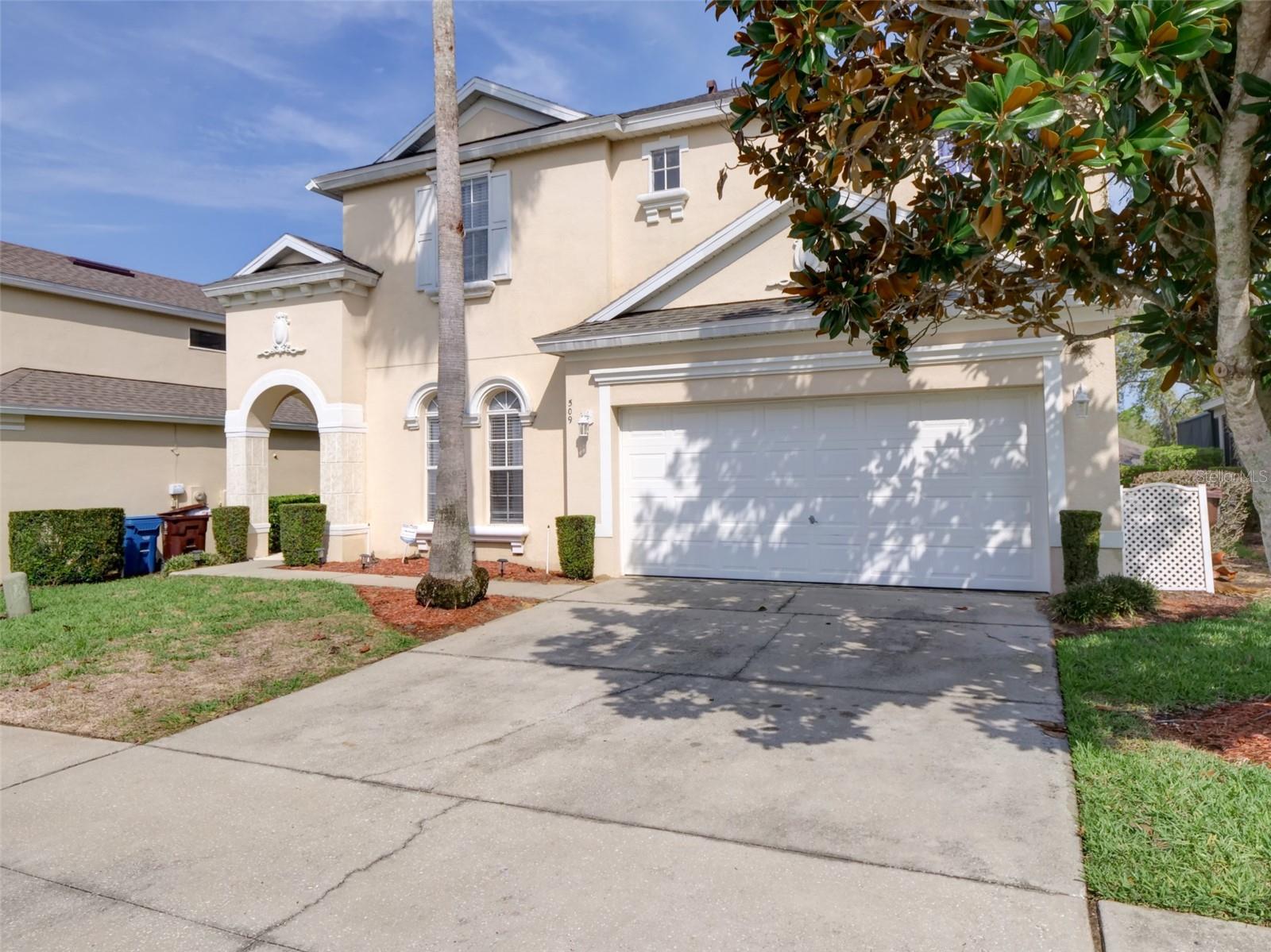 CALABAY PARC AT TOWER LAKE - Residential