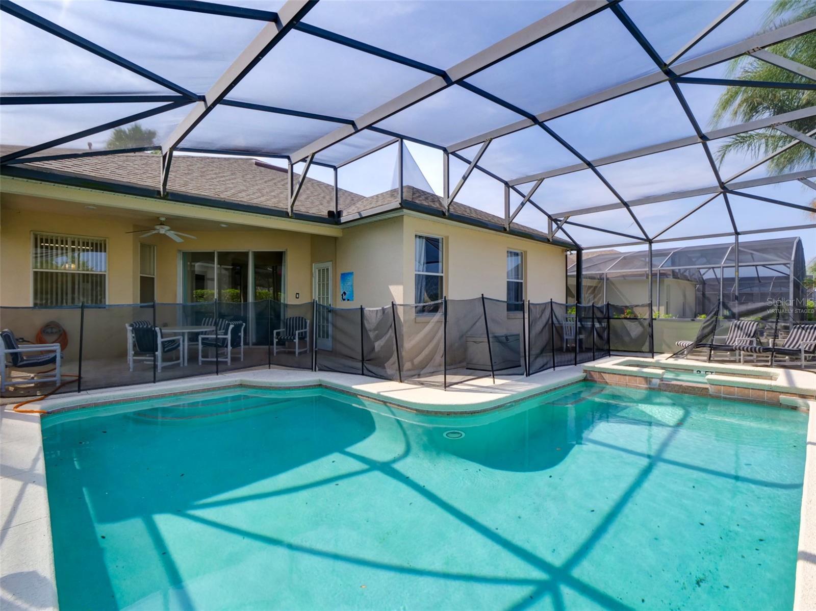 CALABAY PARC AT TOWER LAKE - Residential