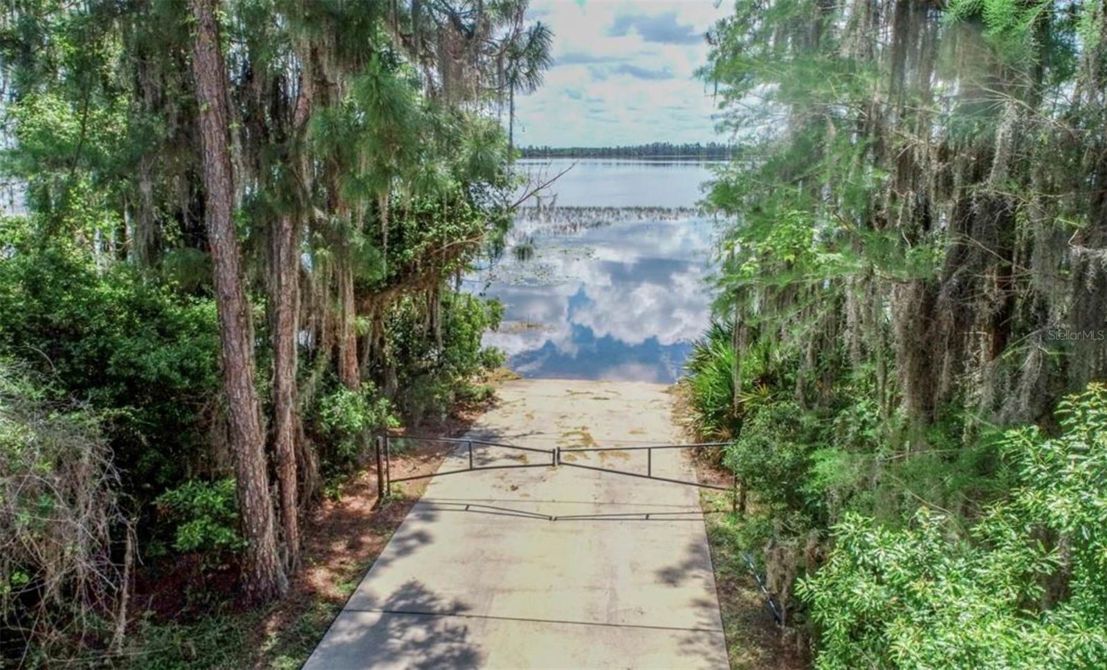 WATERS EDGE/LK NONA - Residential